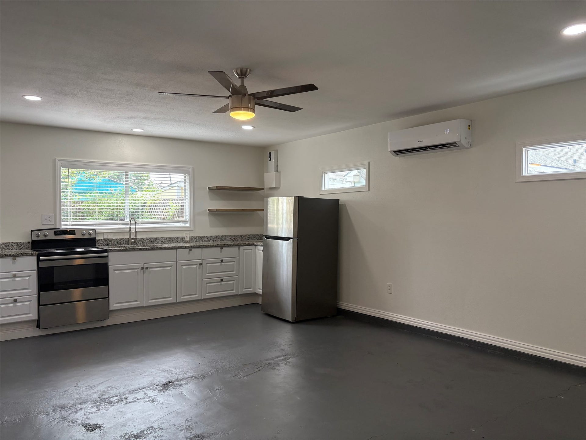 5325 Avenue R 1/2, #B, Galveston, TX 77551