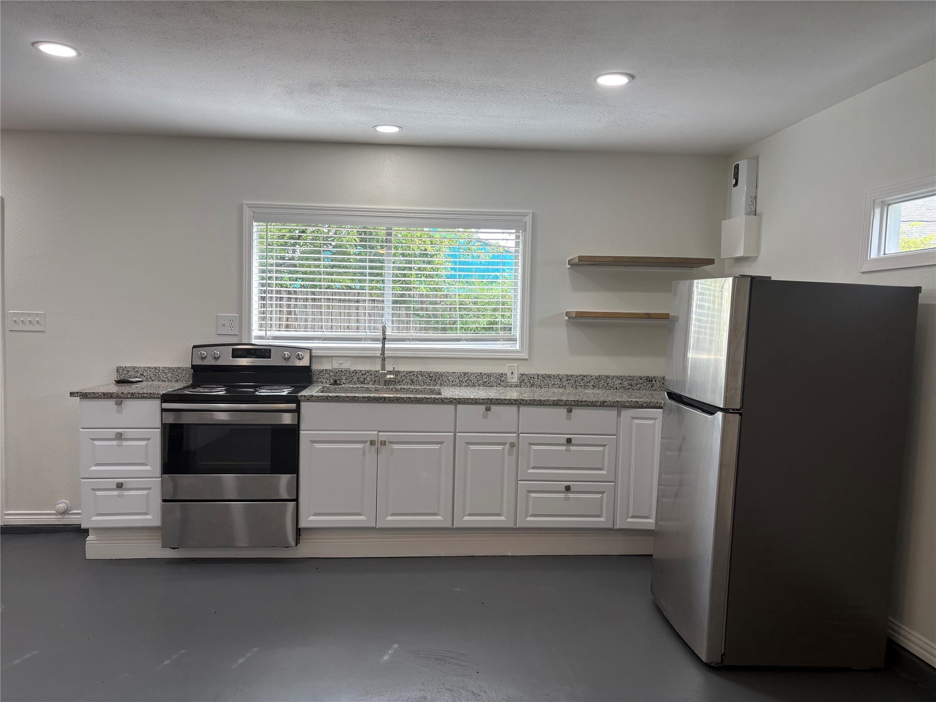 5325 Avenue R 1/2, #B, Galveston, TX 77551
