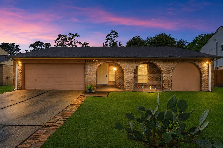 Property photo for 18503 Hiddenbay Way, Spring, TX