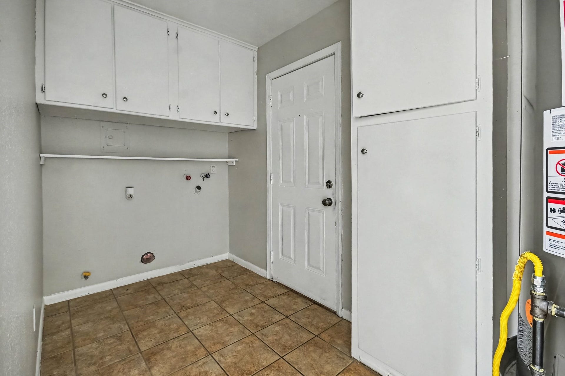 5113 Cottonwood Circle, Dickinson, TX 77539 5113 Cottonwood Circle, Dickinson, TX 77539
