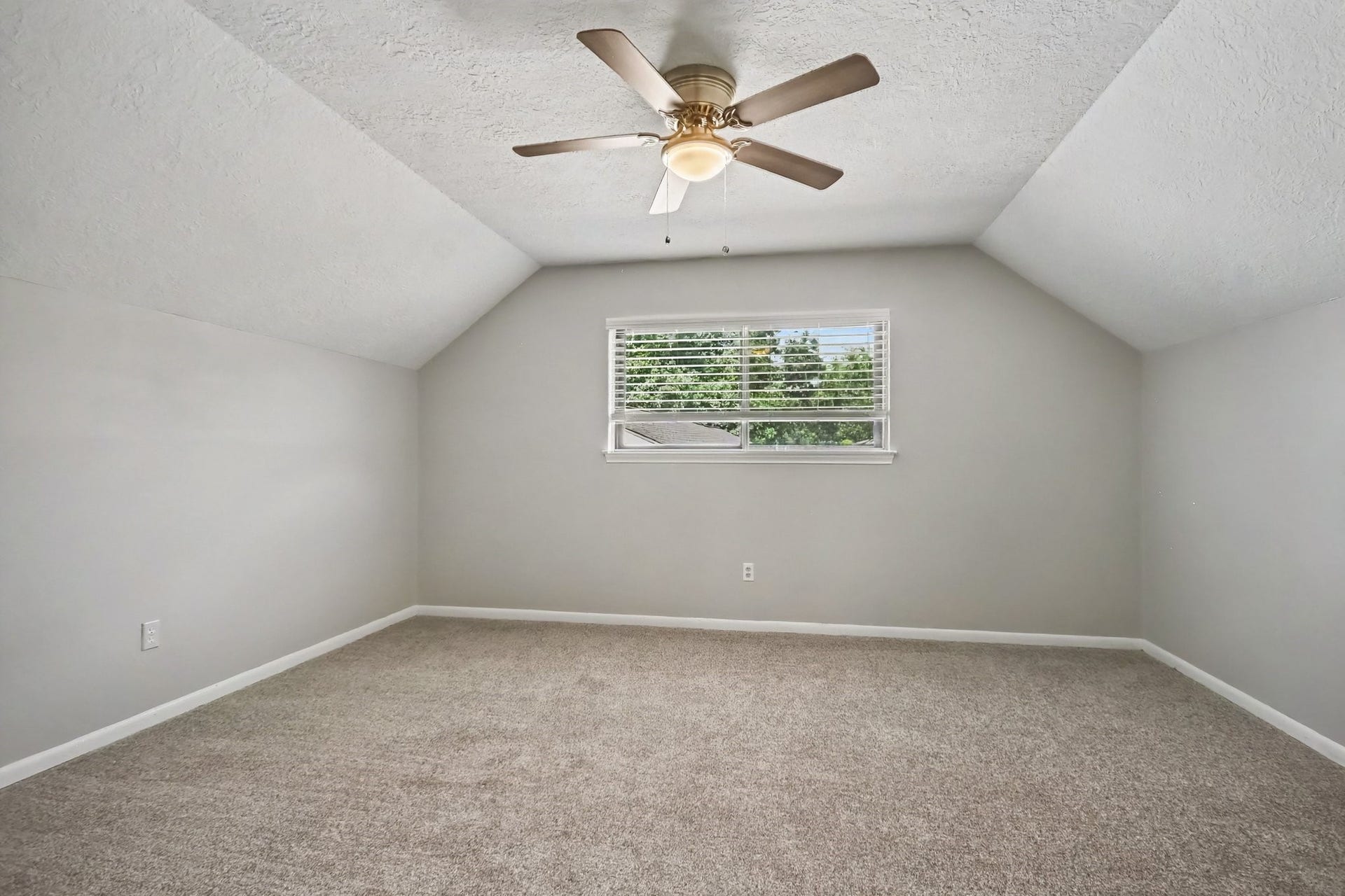 5113 Cottonwood Circle, Dickinson, TX 77539 5113 Cottonwood Circle, Dickinson, TX 77539