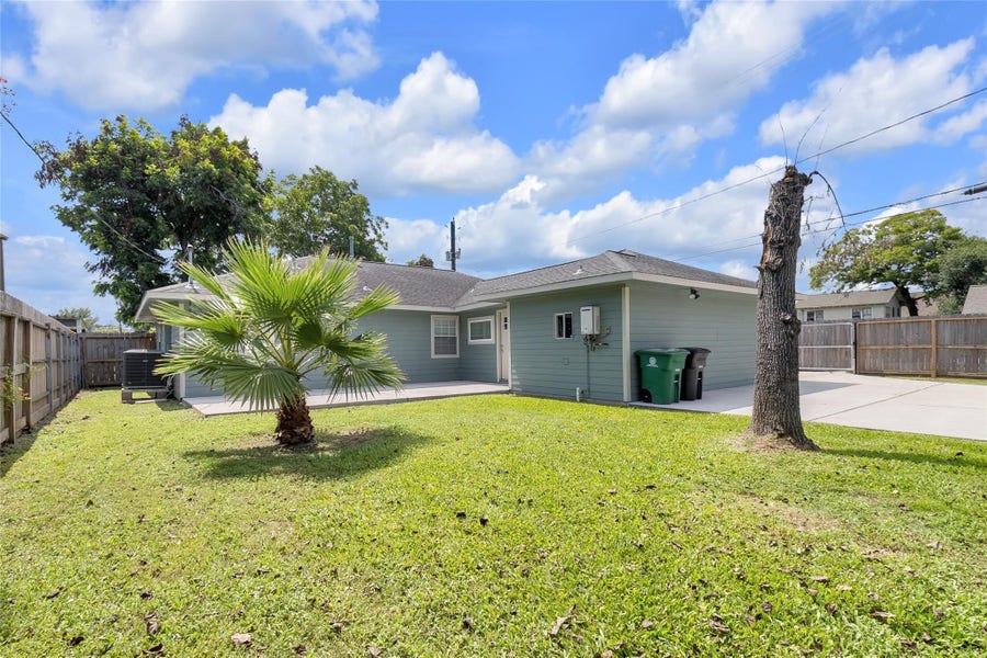 Property photo for 2934 Robertson Street, Houston, TX