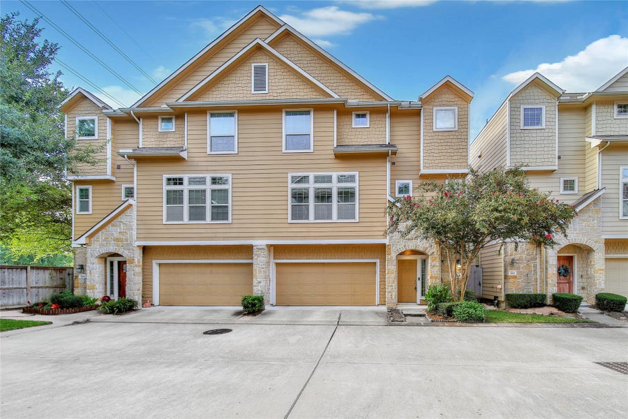 Property photo for 3308 Home Point Drive, Houston, TX