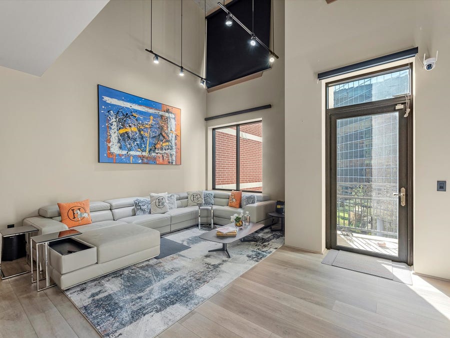 Property photo for 5005 Hidalgo Street Street, #613, Houston, TX