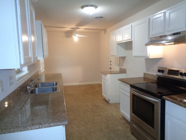 11903 Sagecliff Drive, Katy, TX 77089 9206 Mahoning Drive - photos prior to tenant occupancy