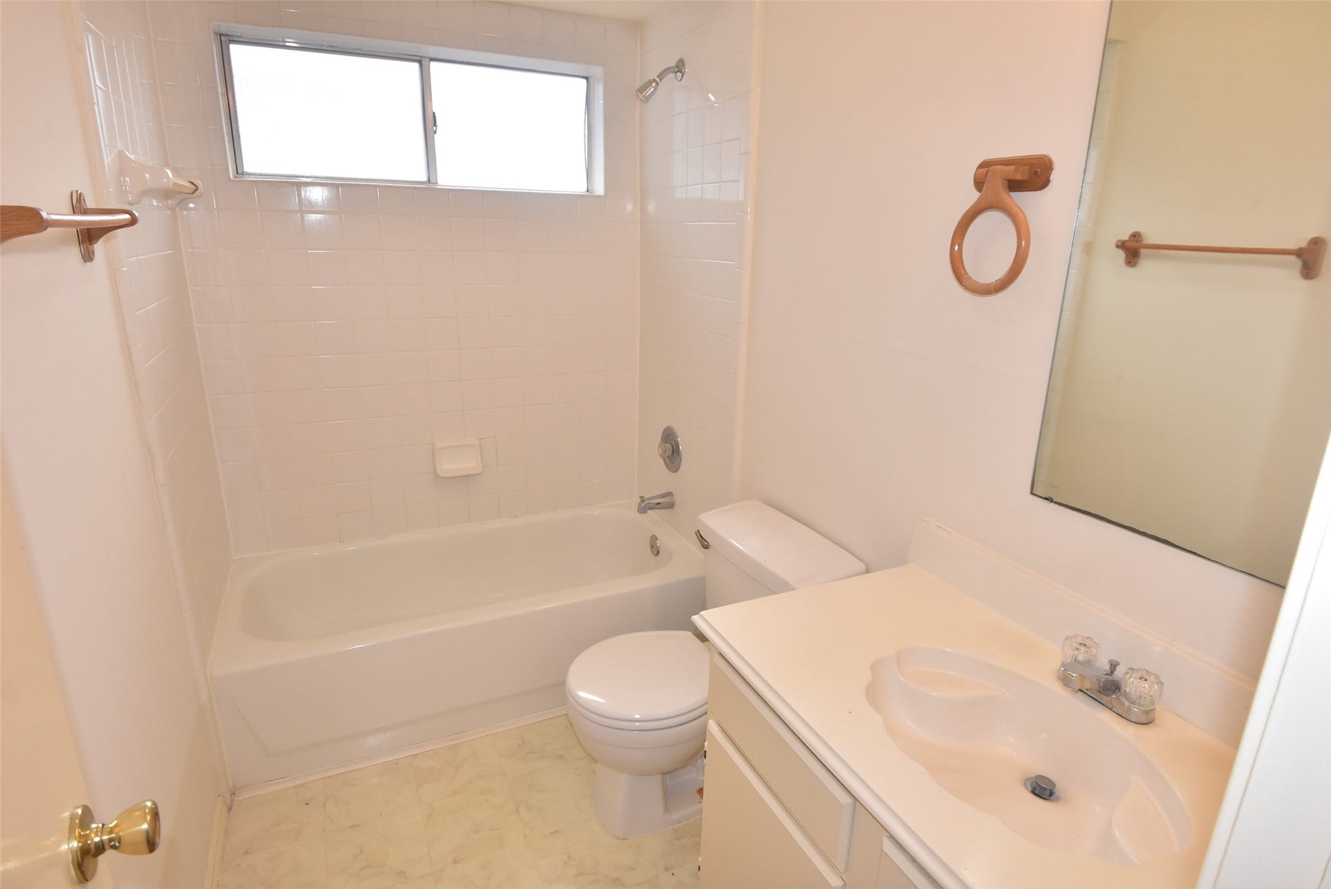 11903 Sagecliff Drive, Katy, TX 77089 20107 Beechview Ln - current photos