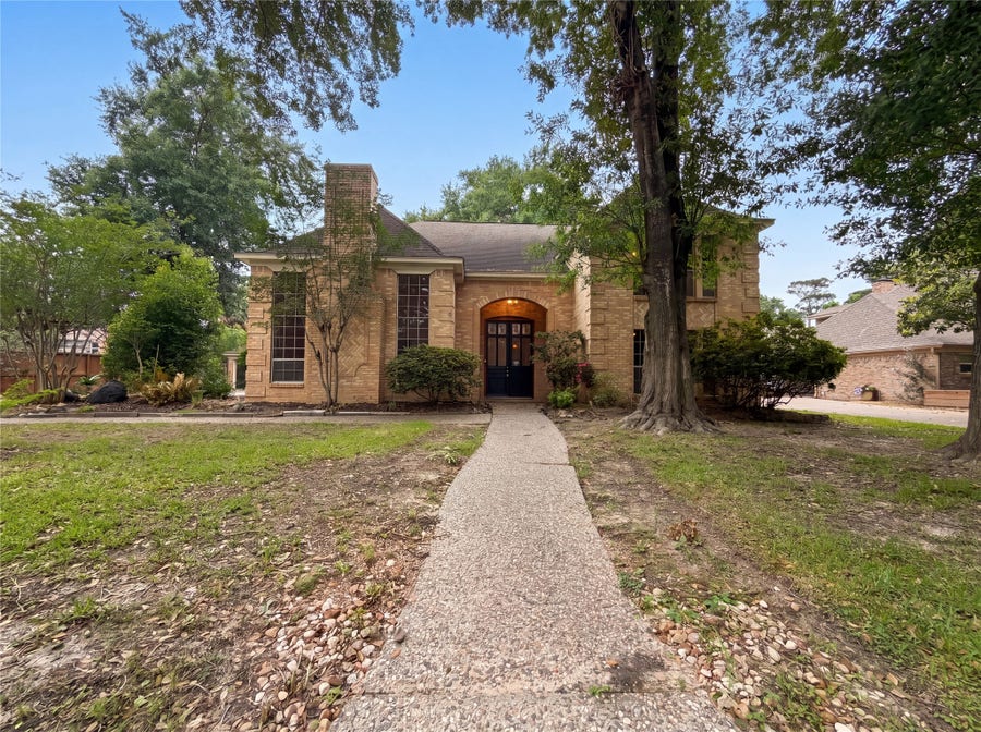 Property photo for 6902 Fawncliff Drive, Houston, TX