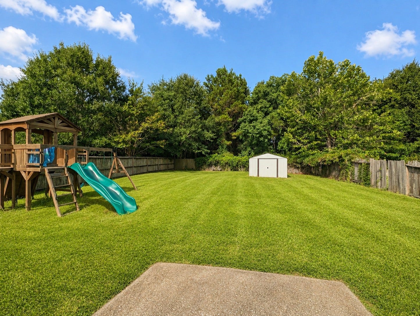 2019 Briar Grove Drive, Conroe, TX 77301 A backyard you'll love coming home to! Spacious, fully fenced, and surrounded by a beautiful tree-lined backdropperfect for entertaining, play, or relaxing outdoors.