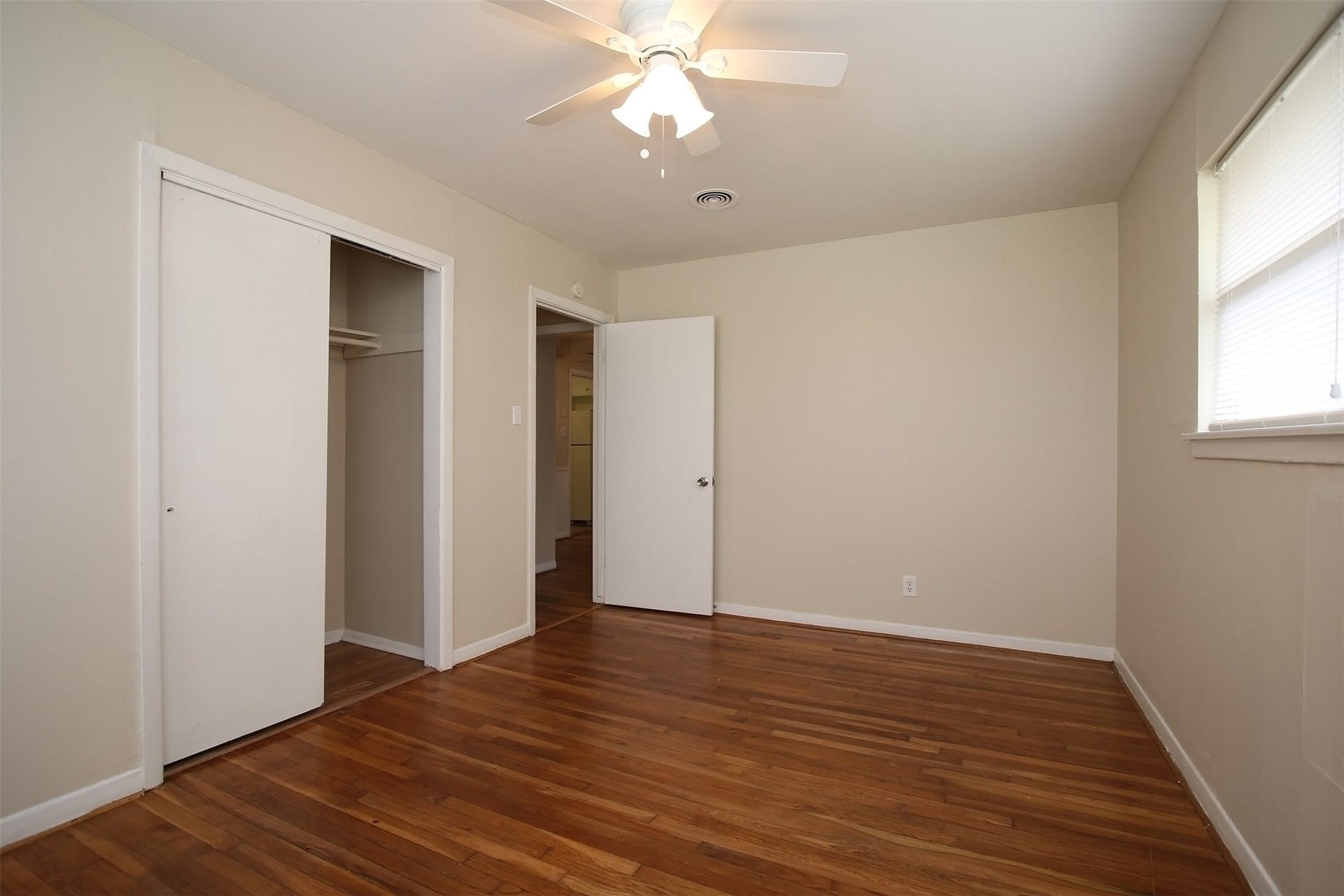 8807 Timberside Drive, #4, Houston, TX 77025 8807 Timberside Drive, #4, Houston, TX 77025