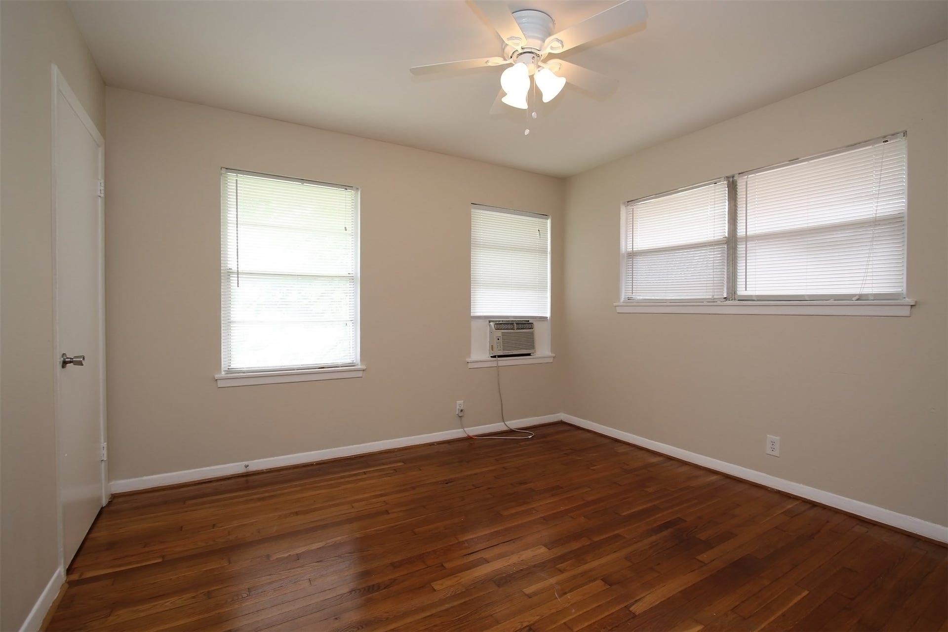 8807 Timberside Drive, #4, Houston, TX 77025 8807 Timberside Drive, #4, Houston, TX 77025