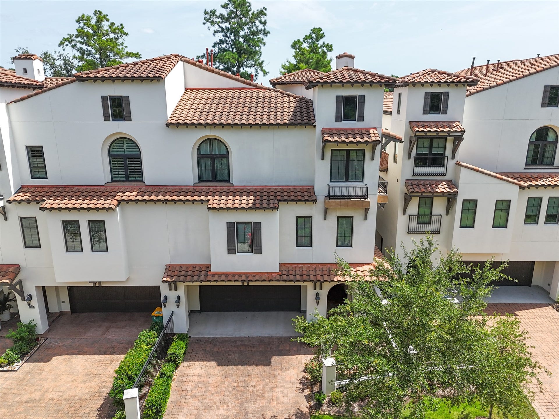 18 Secluded Trail, The Woodlands, TX 77380 18 Secluded Trail, The Woodlands, TX 77380