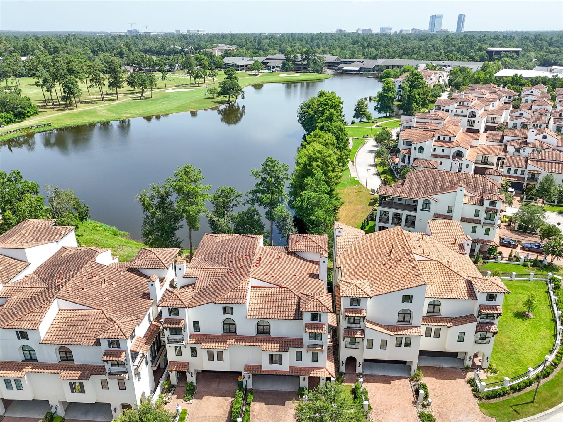 18 Secluded Trail, The Woodlands, TX 77380 18 Secluded Trail, The Woodlands, TX 77380