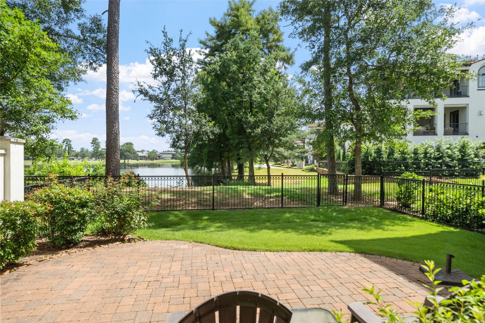 18 Secluded Trail, The Woodlands, TX 77380 18 Secluded Trail, The Woodlands, TX 77380