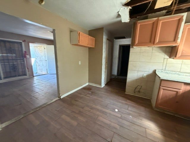 5714 Groveton Street, Houston, TX 77033 5714 Groveton Street, Houston, TX 77033