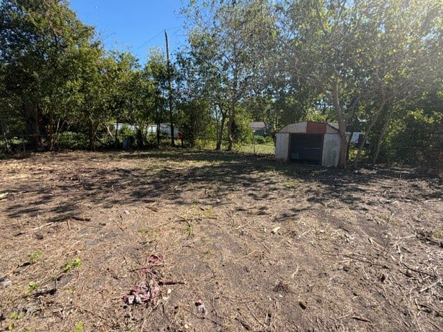 5714 Groveton Street, Houston, TX 77033 5714 Groveton Street, Houston, TX 77033