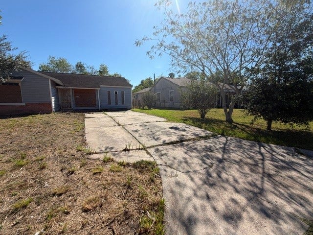 5714 Groveton Street, Houston, TX 77033 5714 Groveton Street, Houston, TX 77033