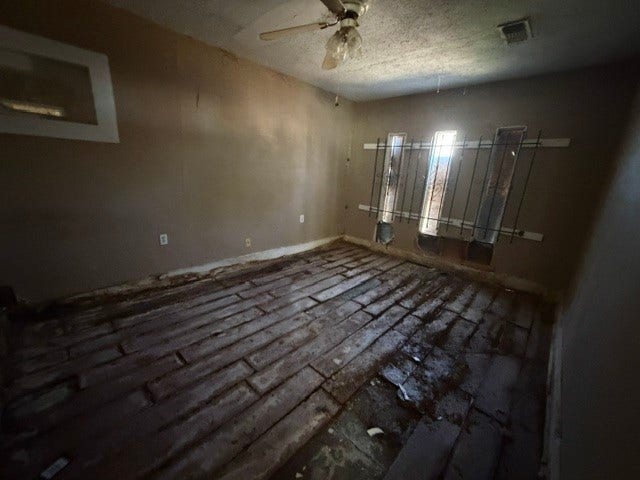 5714 Groveton Street, Houston, TX 77033 5714 Groveton Street, Houston, TX 77033