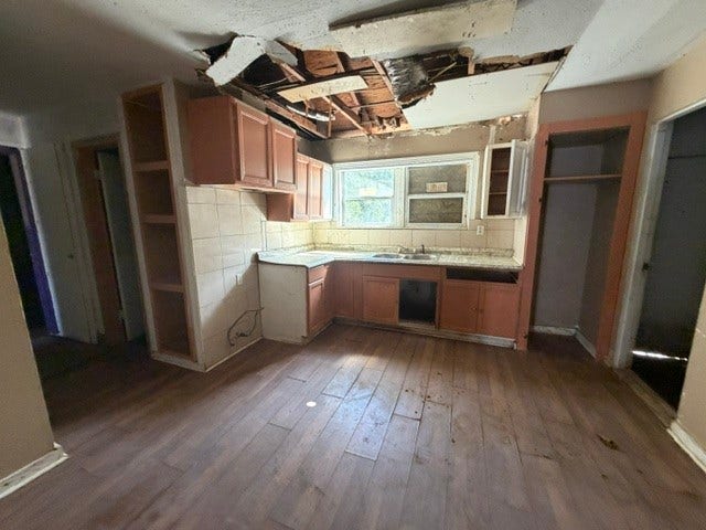 5714 Groveton Street, Houston, TX 77033 5714 Groveton Street, Houston, TX 77033