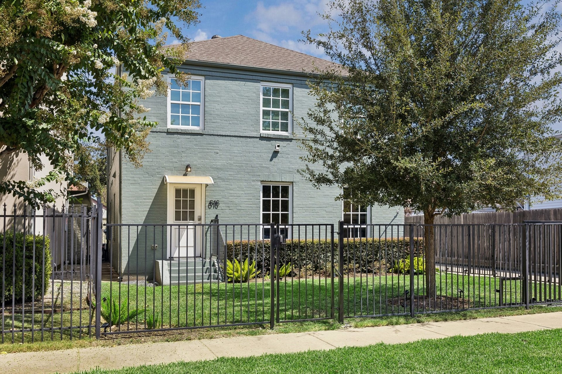 Completely gutted to the studs in 2020 this unmatched inner loop opportunity is your next premier investment. Updated plumbing, electrical & HVAC paired with a new constructed in 2020 garage apartment.