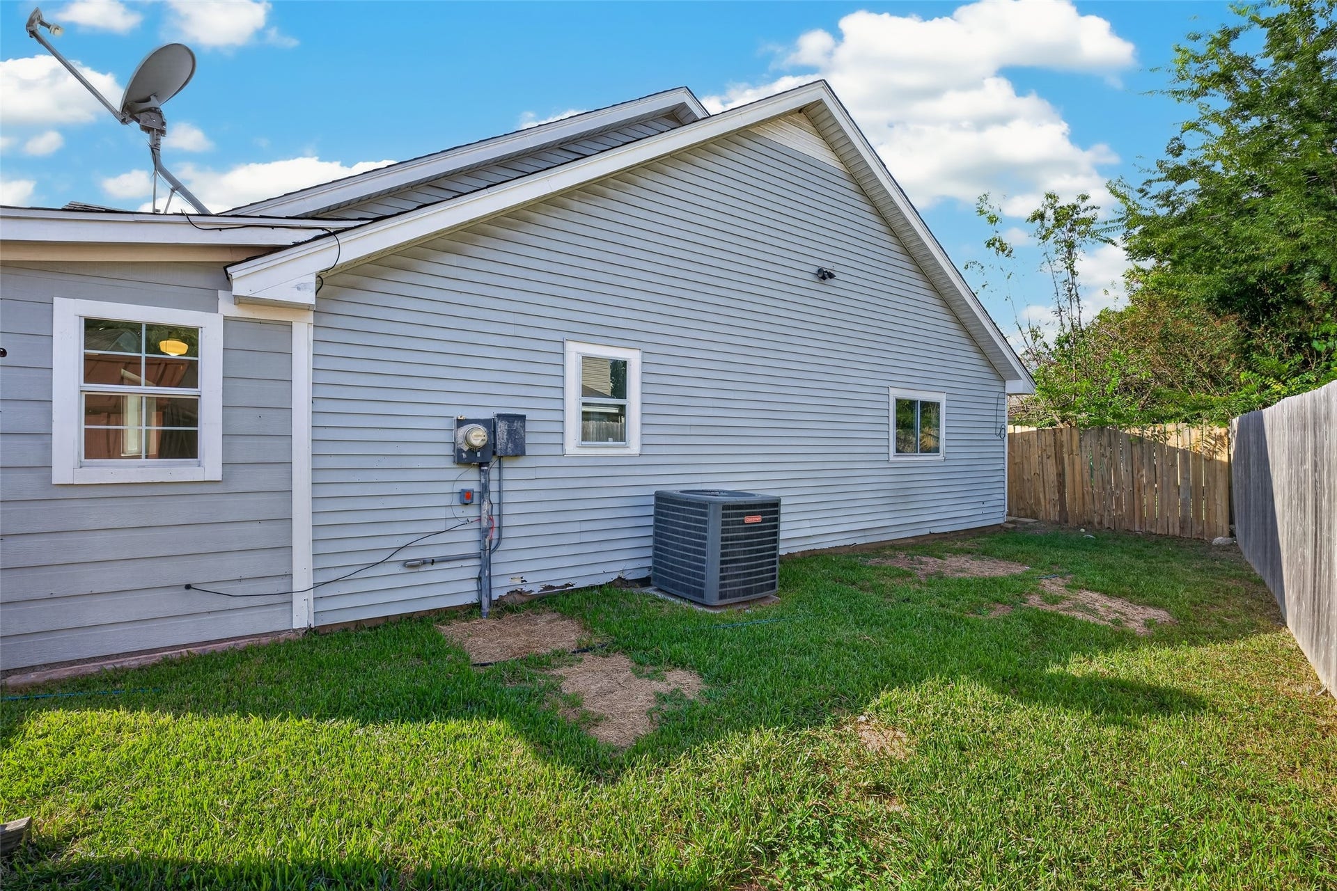 10523 Lands End Drive, Houston, TX 77099