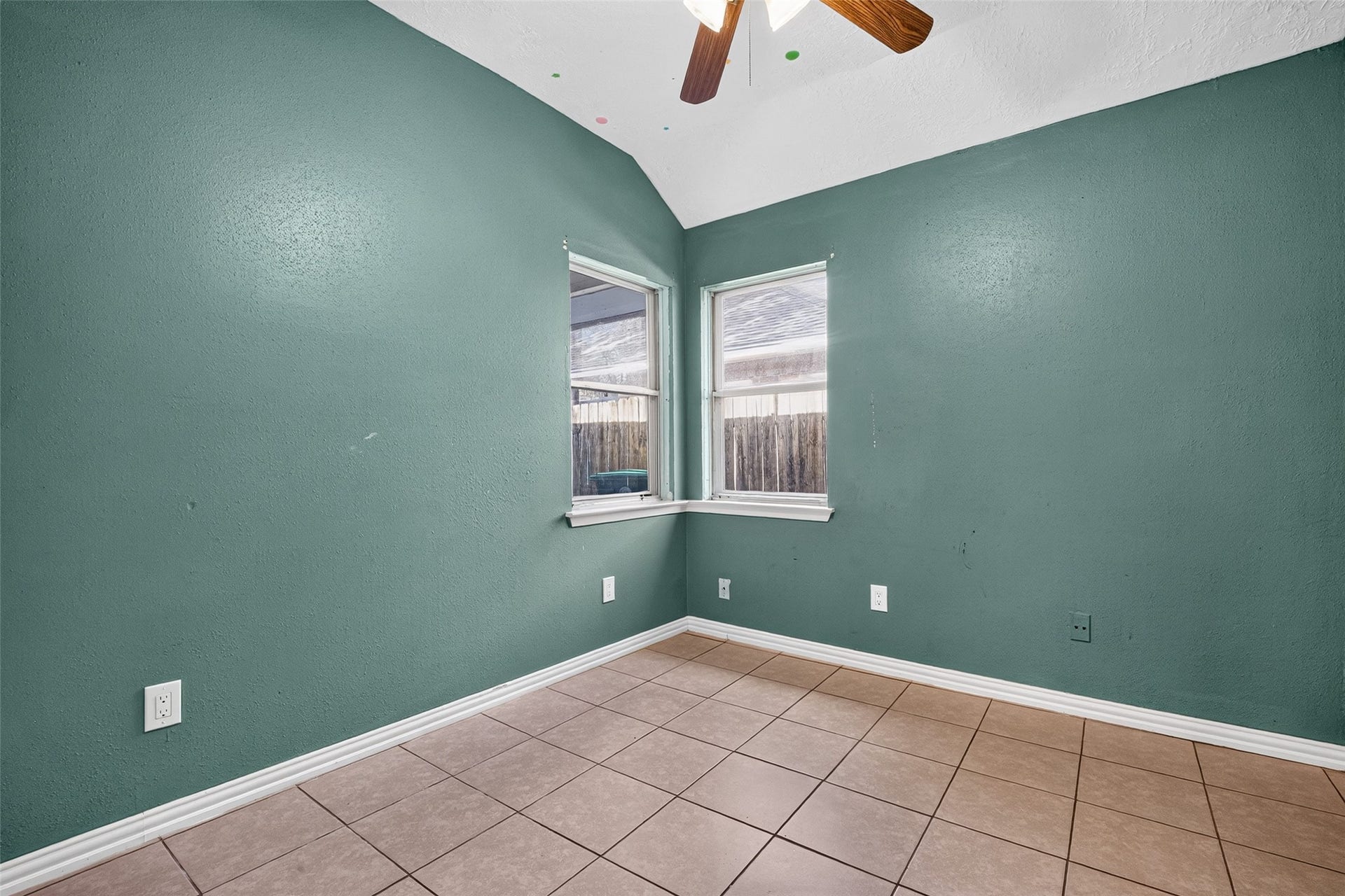 10523 Lands End Drive, Houston, TX 77099