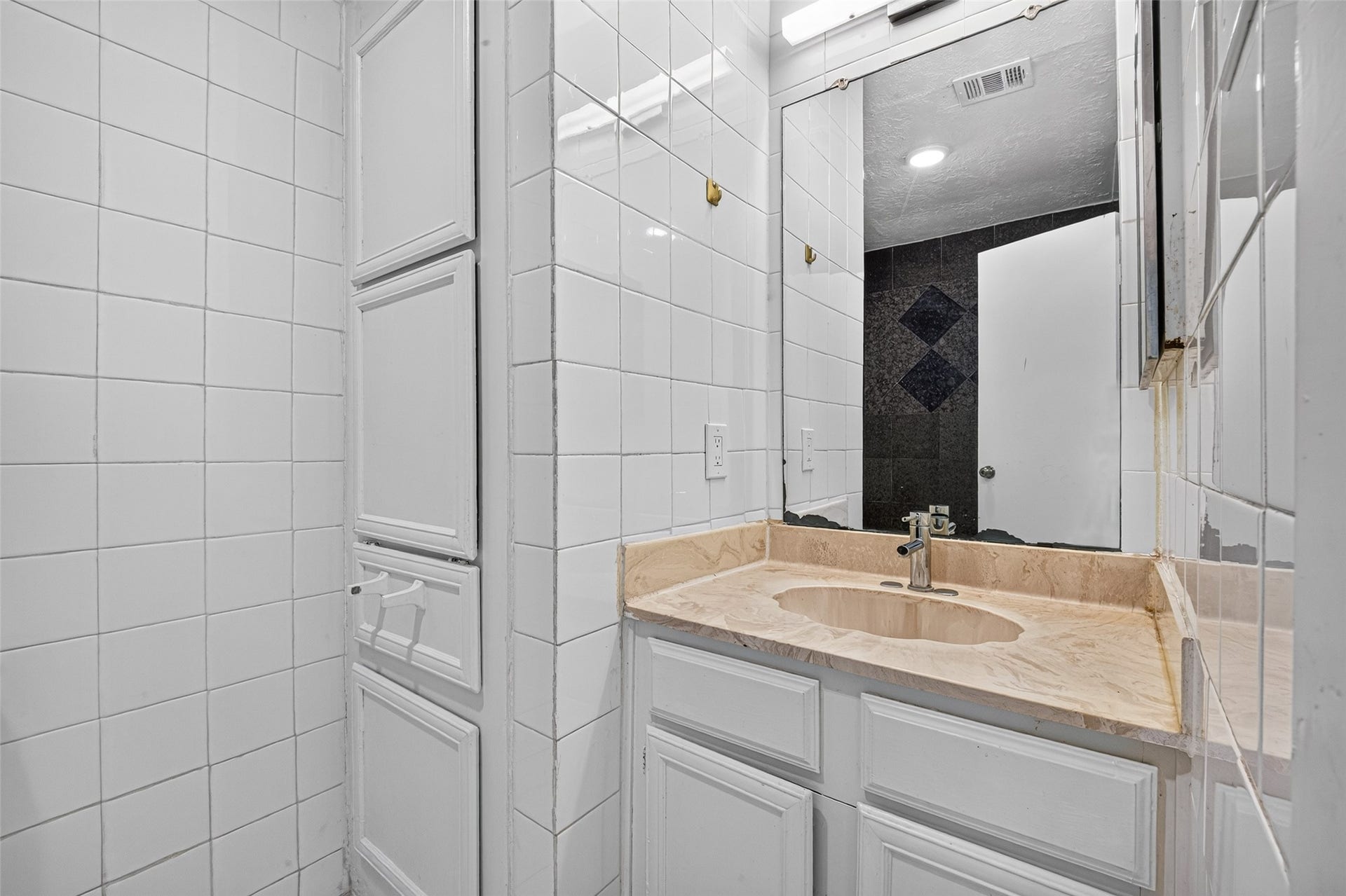 10523 Lands End Drive, Houston, TX 77099