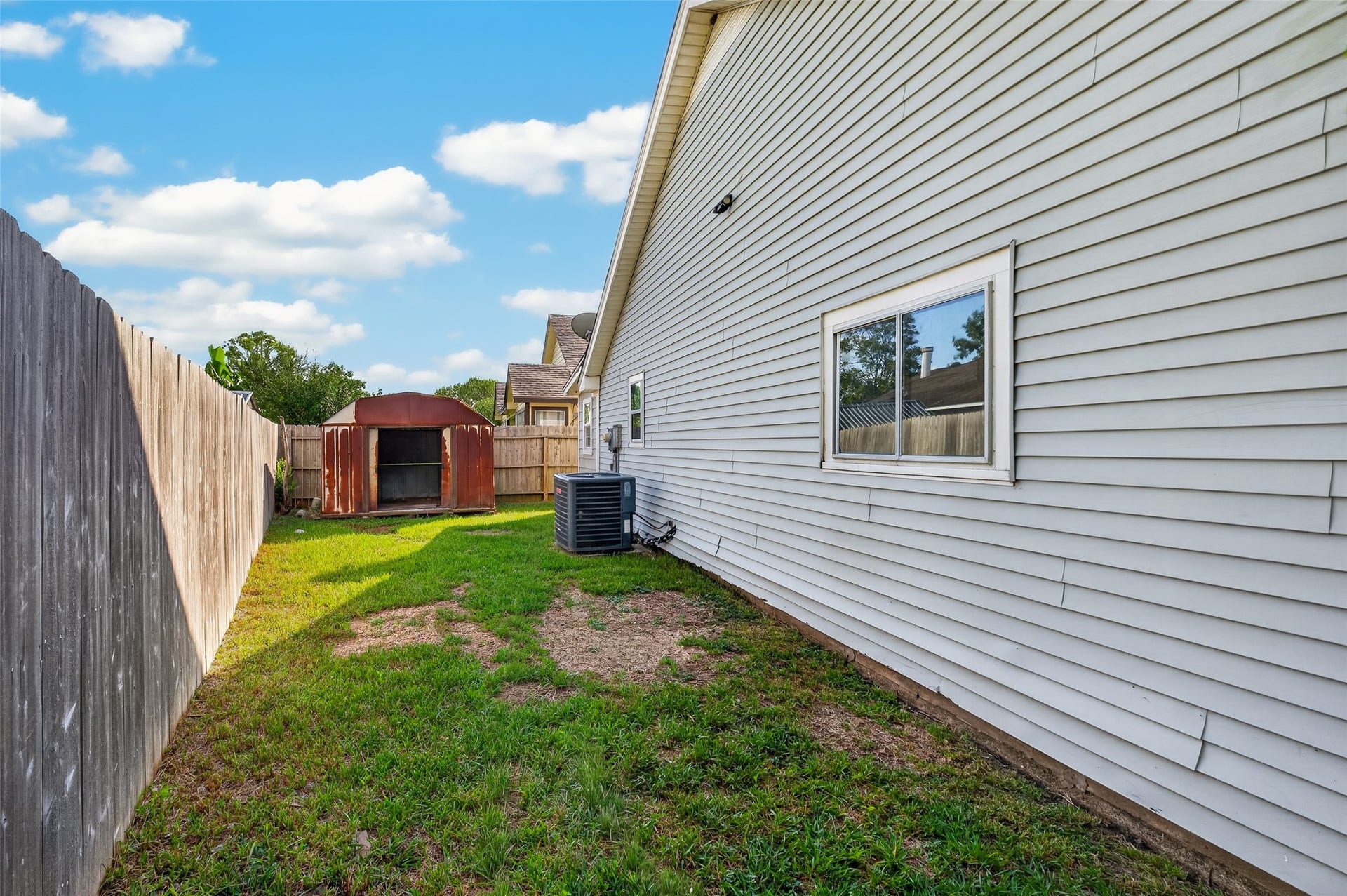10523 Lands End Drive, Houston, TX 77099