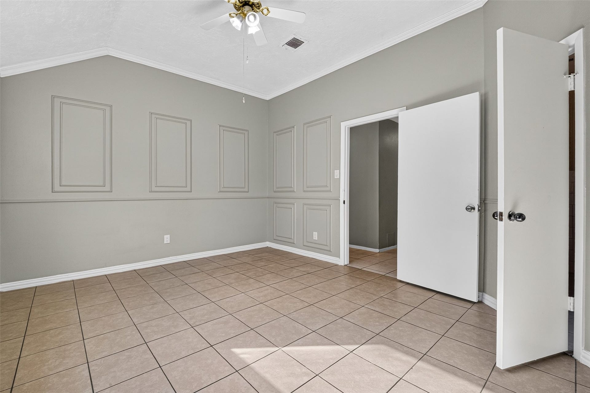 10523 Lands End Drive, Houston, TX 77099