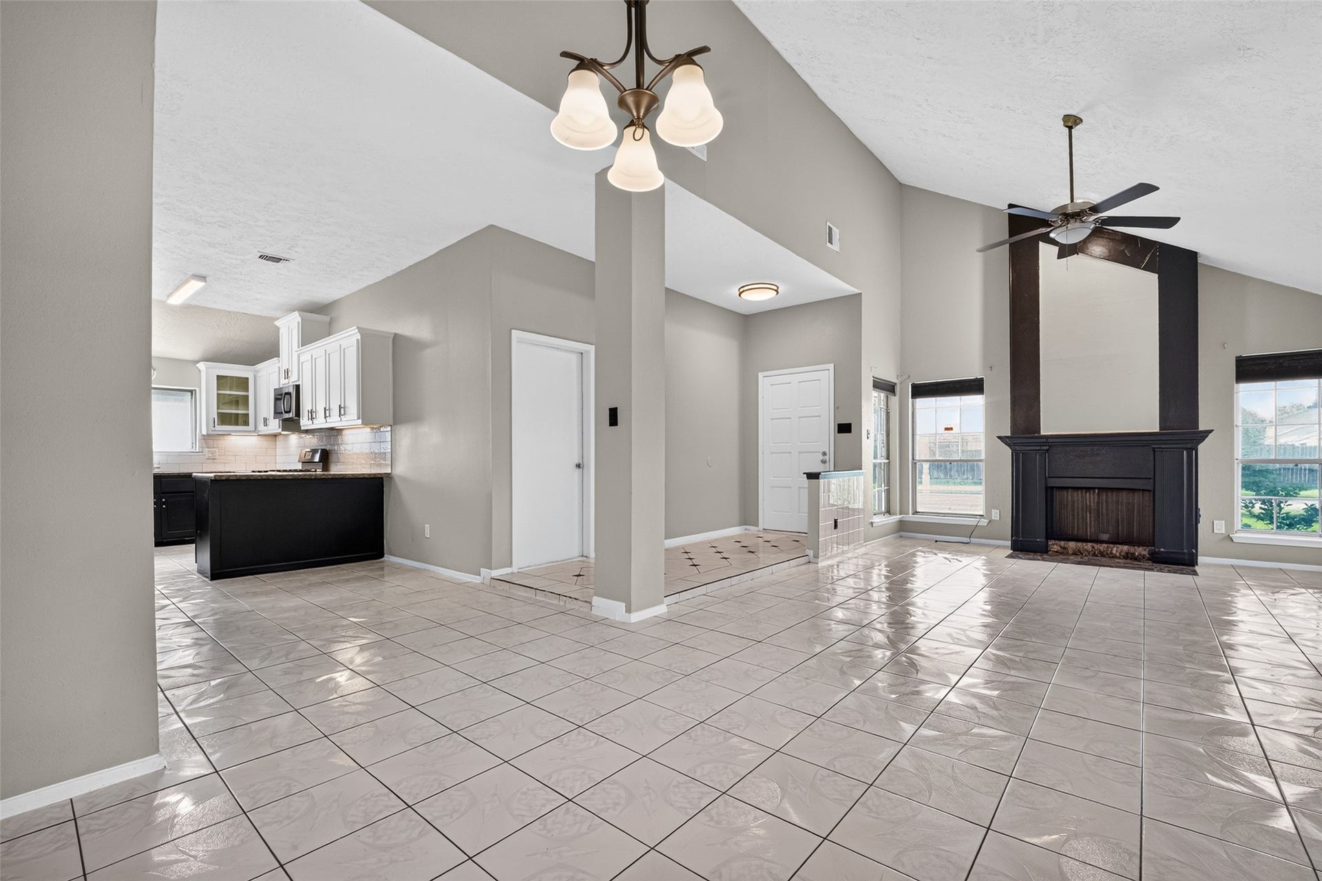 10523 Lands End Drive, Houston, TX 77099