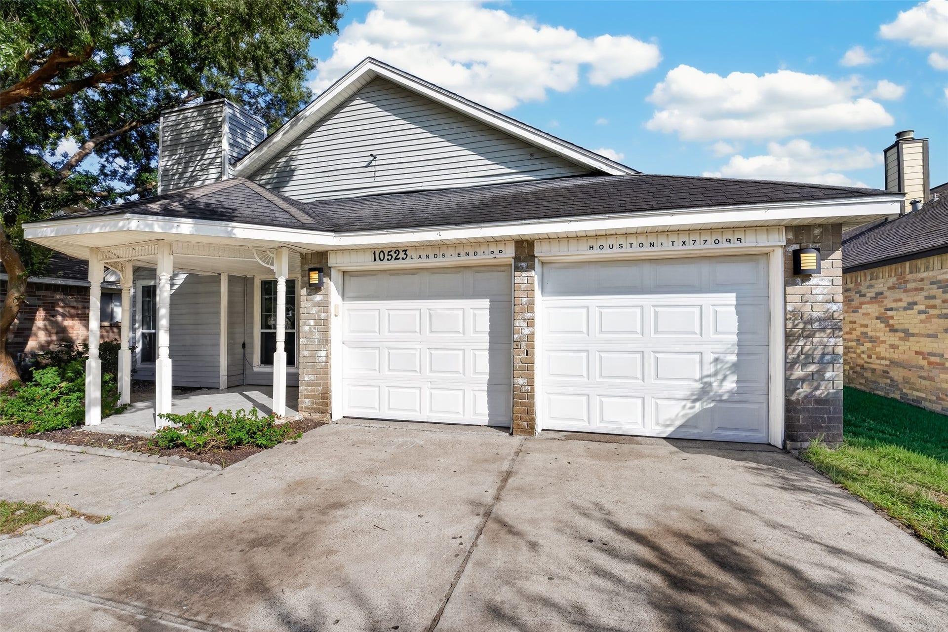 10523 Lands End Drive, Houston, TX 77099
