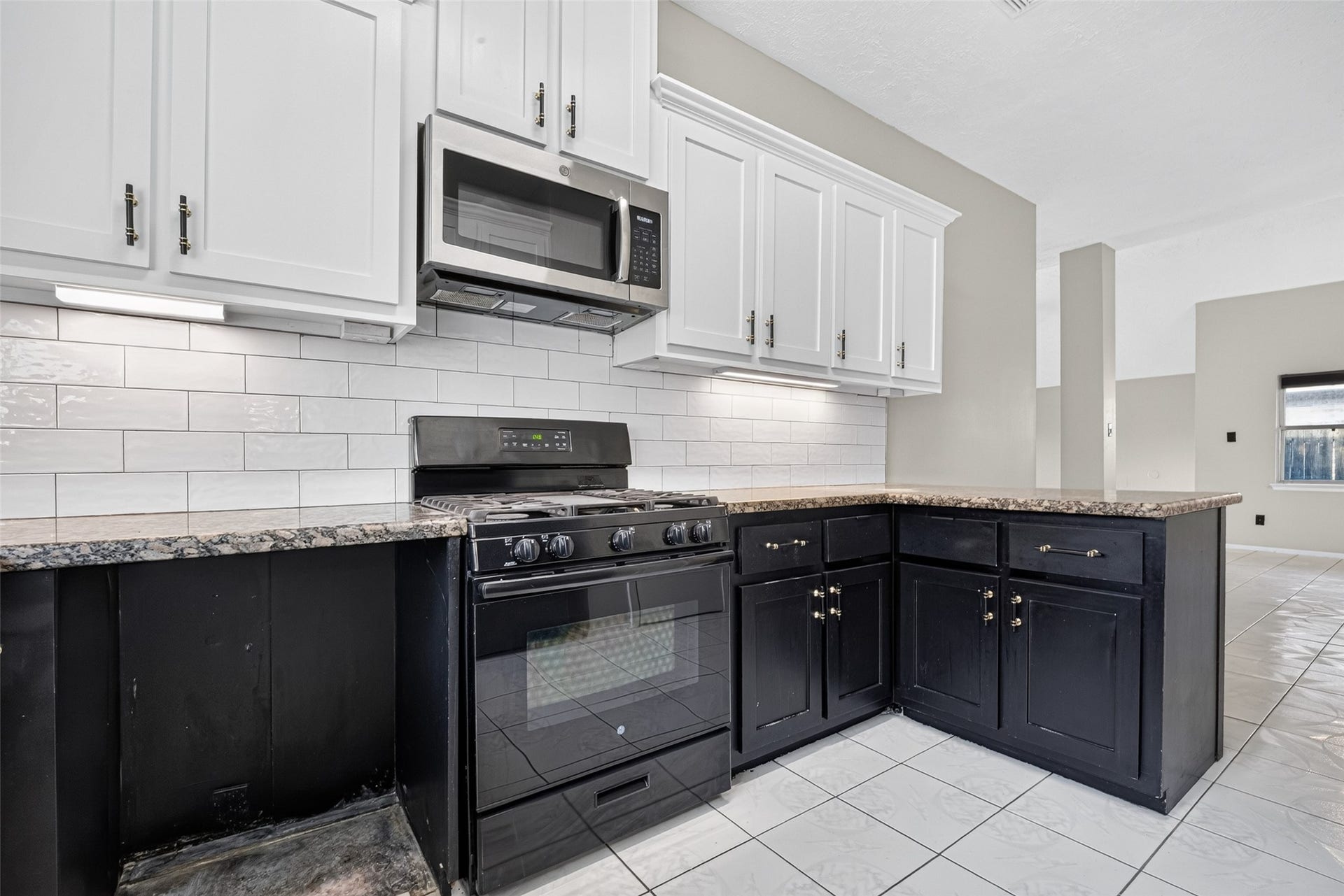 10523 Lands End Drive, Houston, TX 77099