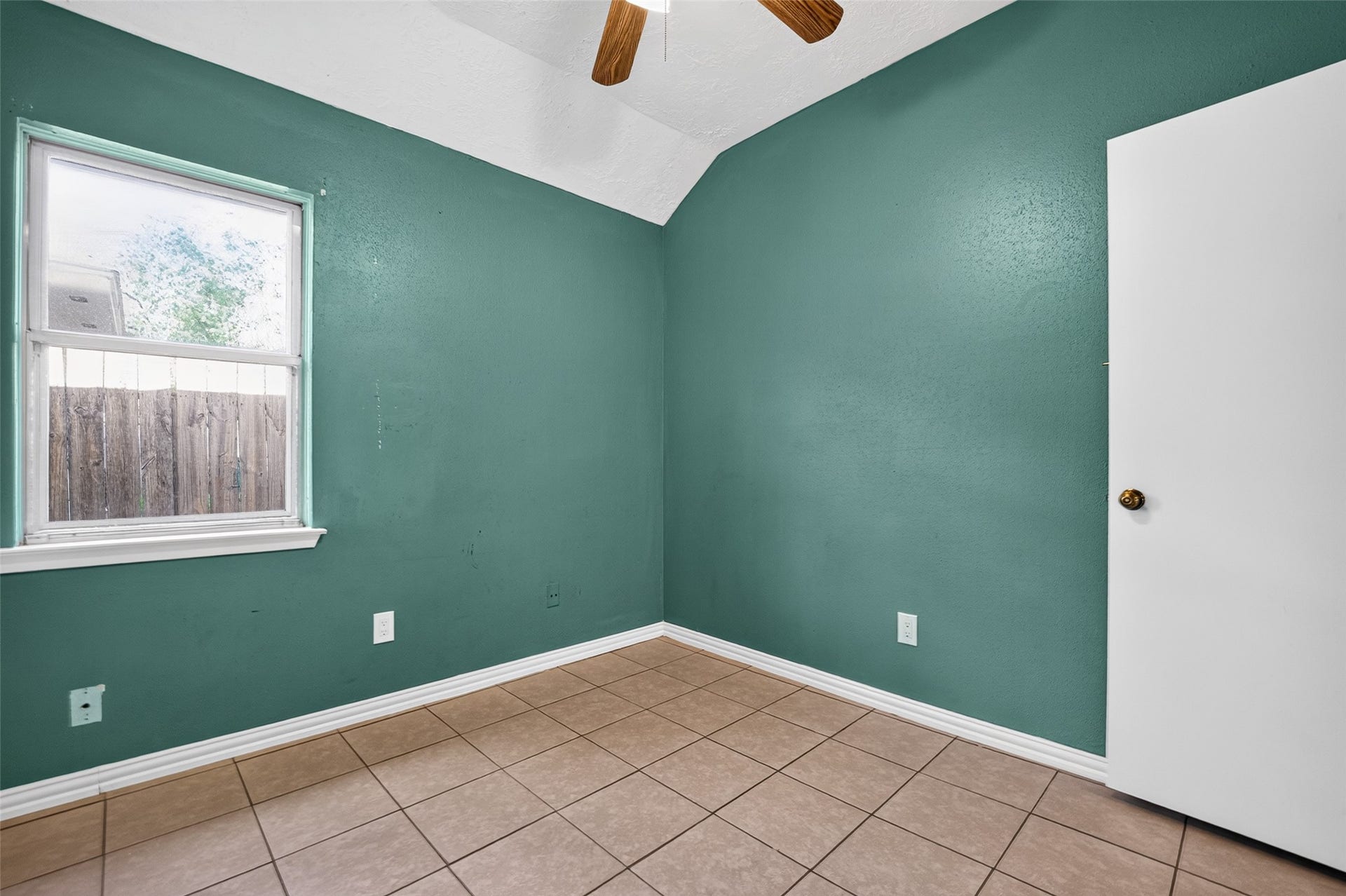 10523 Lands End Drive, Houston, TX 77099