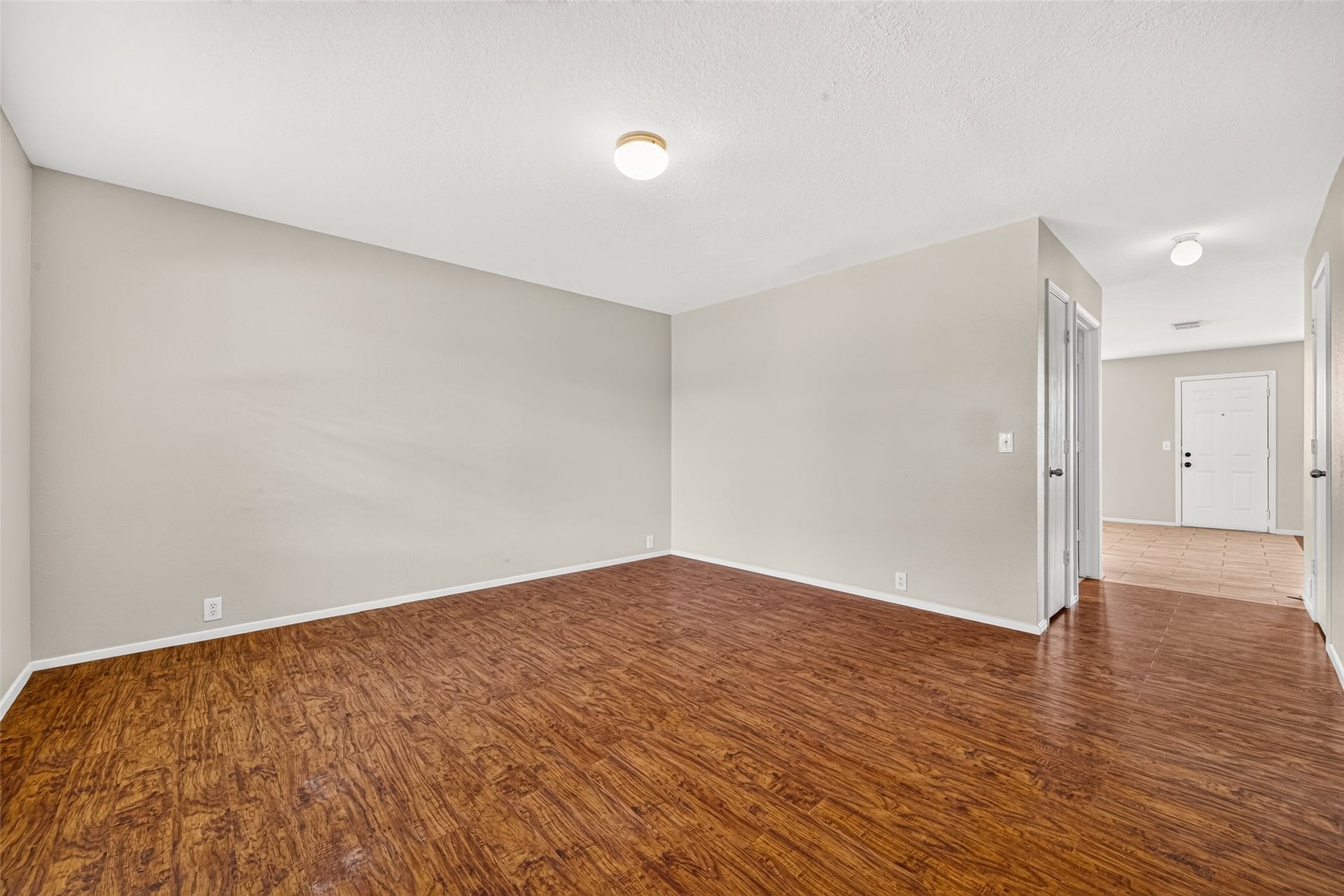 3203 Becker Glen Street, Fresno, TX 77545 Formal living room