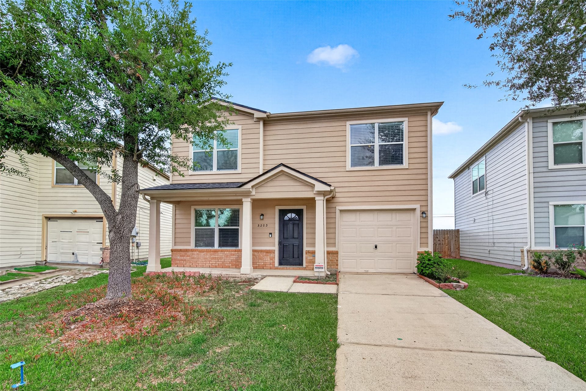 3203 Becker Glen Street, Fresno, TX 77545 Welcome home!