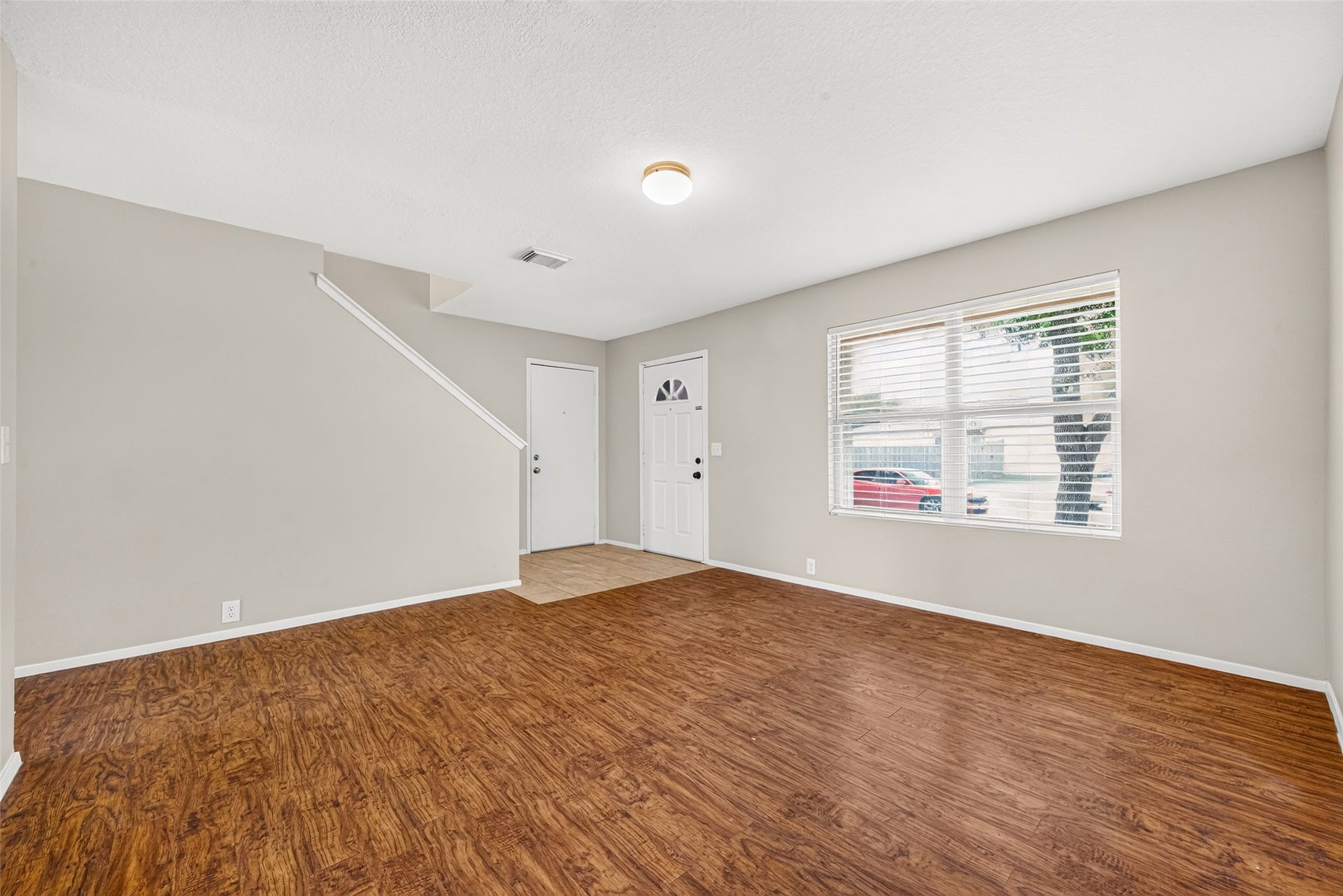3203 Becker Glen Street, Fresno, TX 77545 Formal living room