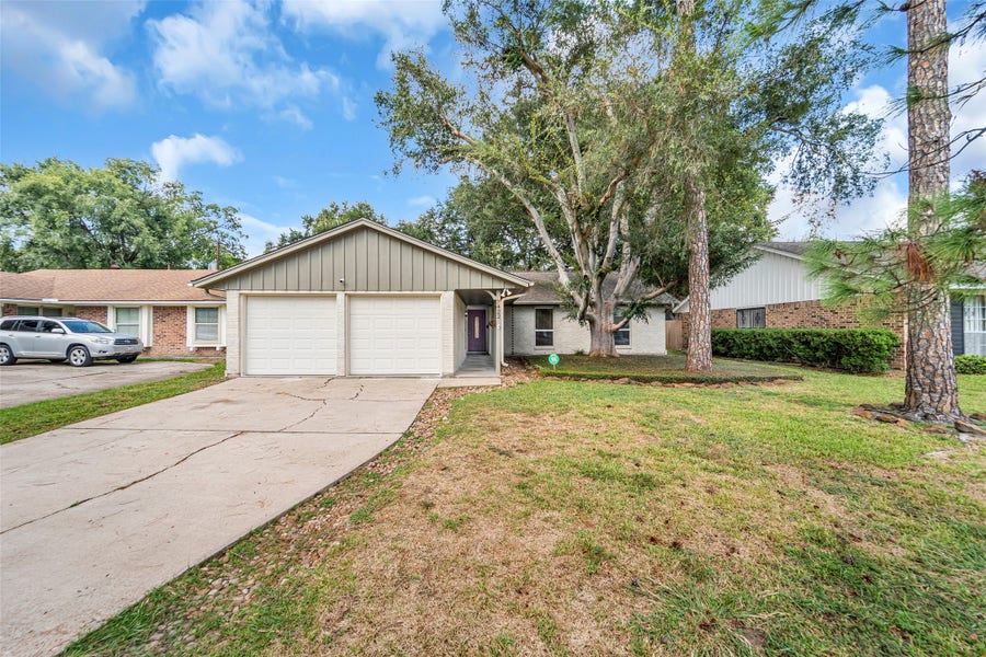 Property photo for 7422 Jackwood Street, Houston, TX