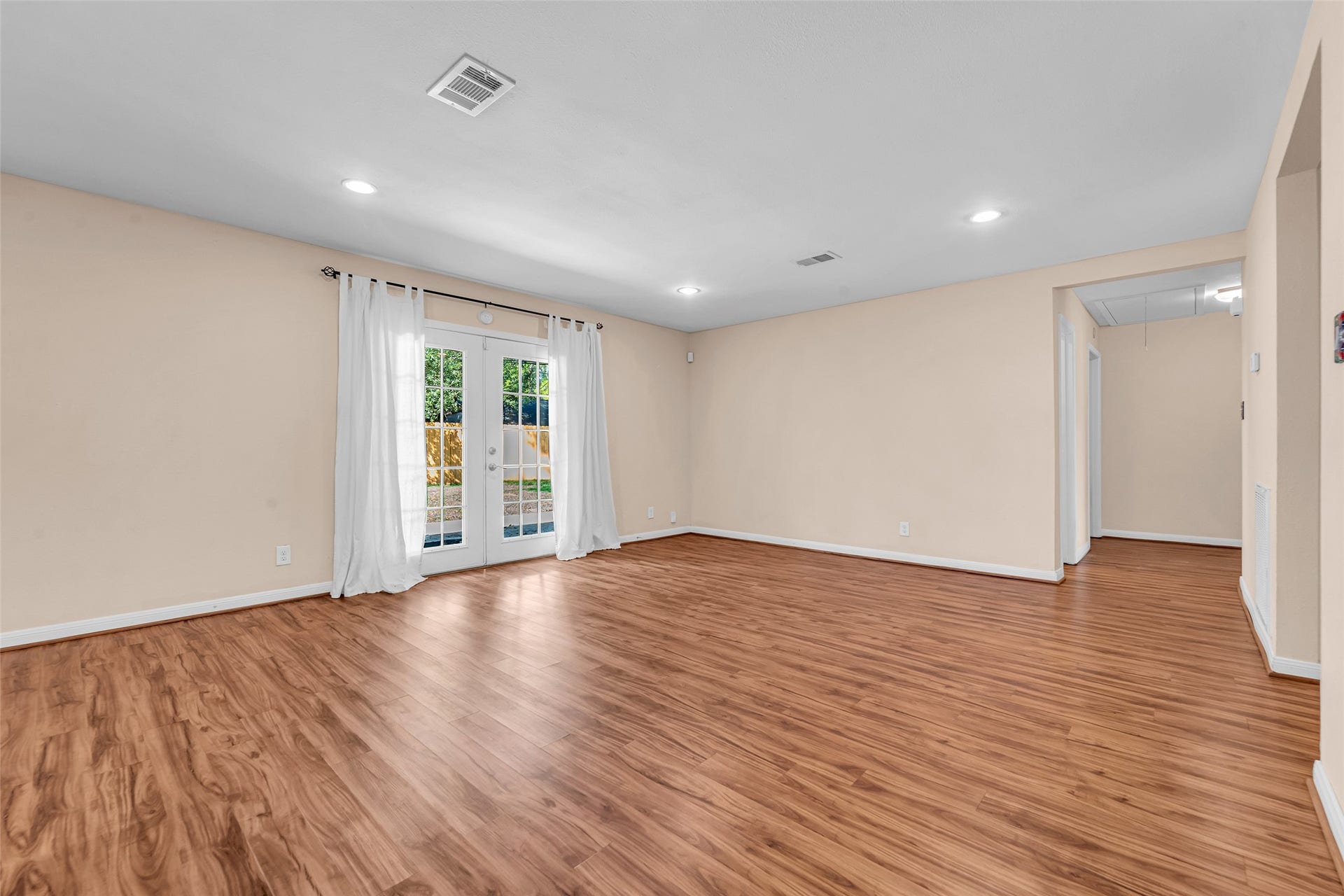 7422 Jackwood Street, Houston, TX 77074 7422 Jackwood Street, Houston, TX 77074
