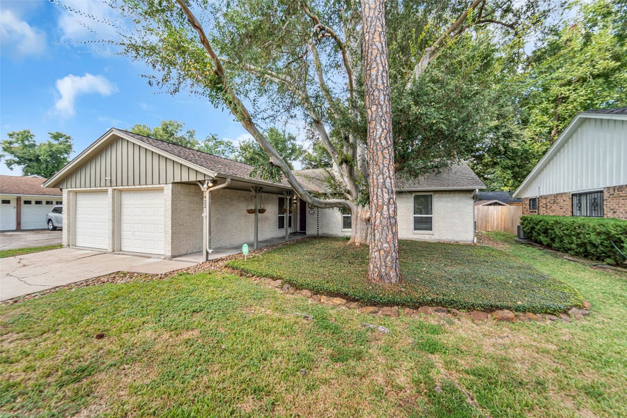 Property photo for 7422 Jackwood Street, Houston, TX