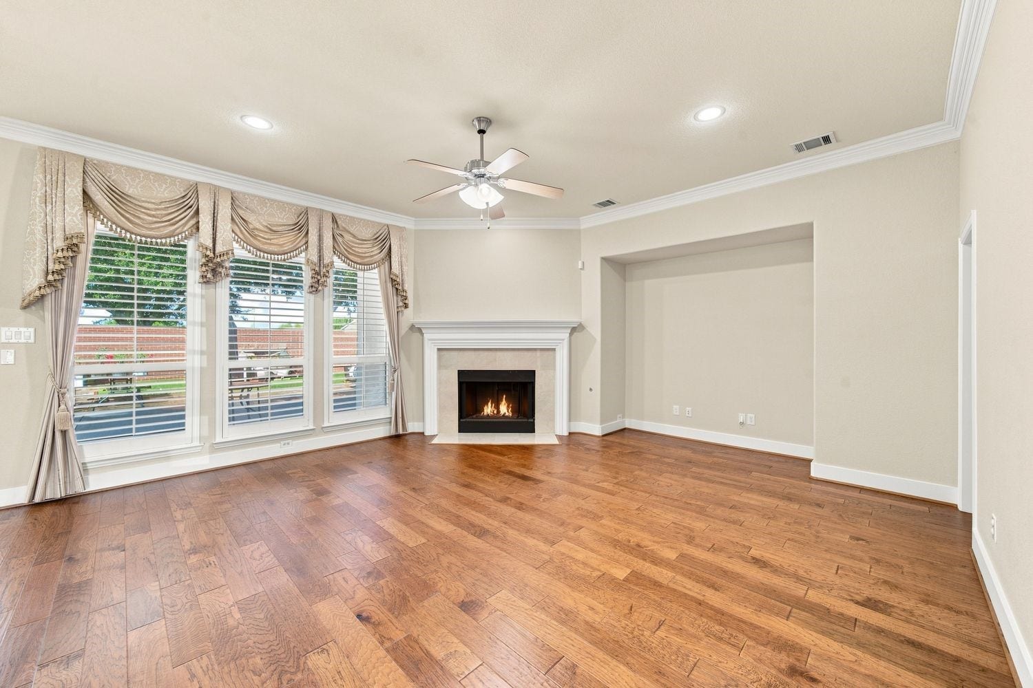 9003 Gable Glen Lane, Houston, TX 77095 9003 Gable Glen Lane, Houston, TX 77095