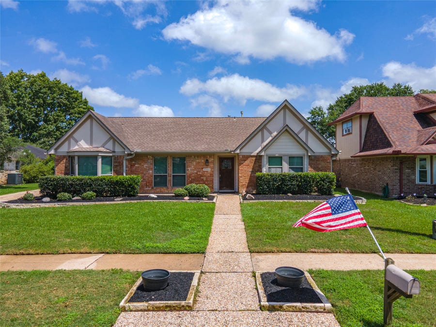 Property photo for 15915 Brookvilla Drive, Houston, TX