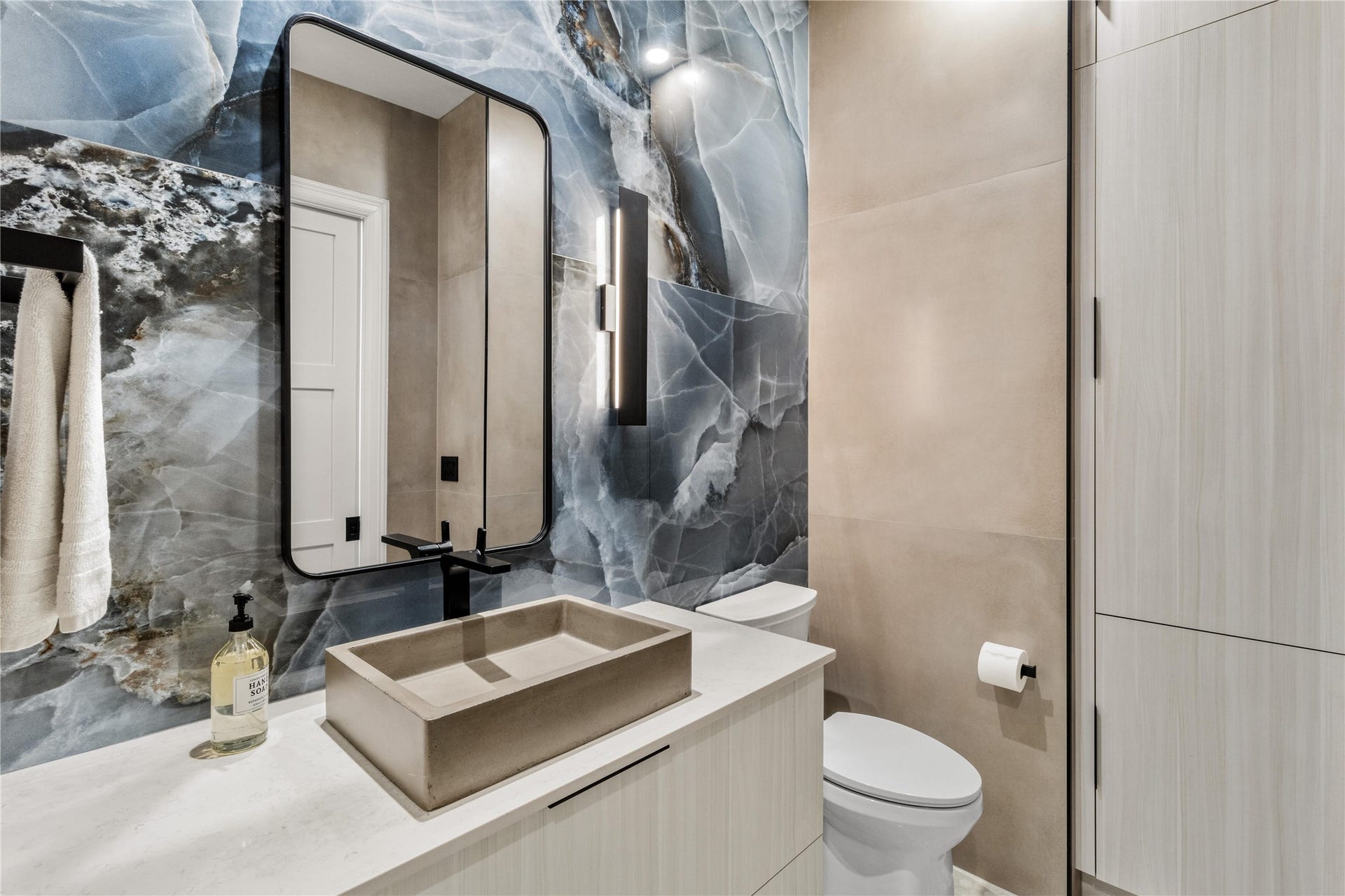 1409 Post Oak Boulevard, #2301, Houston, TX 77056 1409 Post Oak Boulevard, #2301, Houston, TX 77056