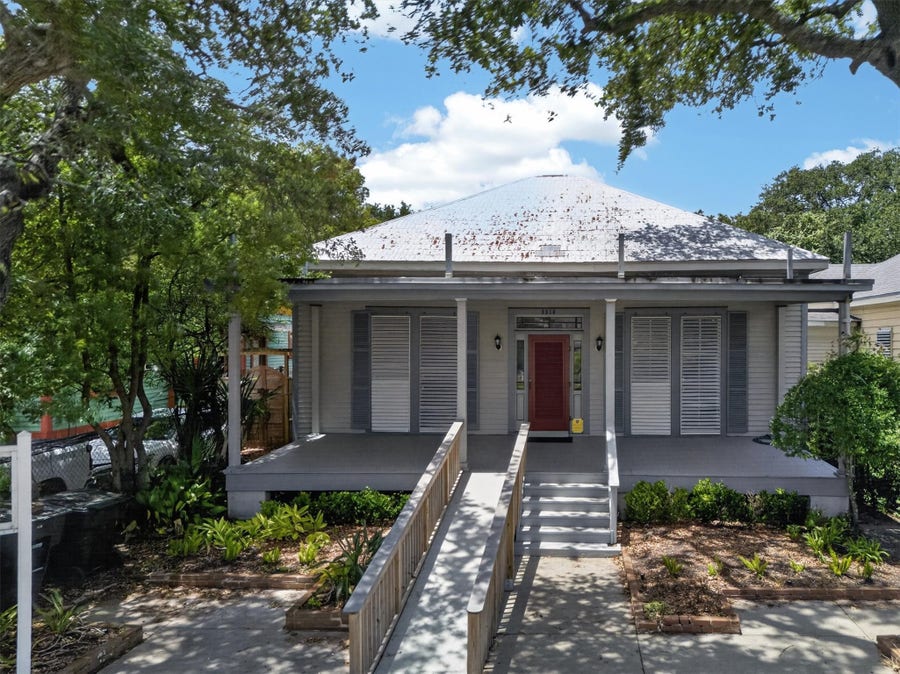 Property photo for 3314 Avenue O, Galveston, TX