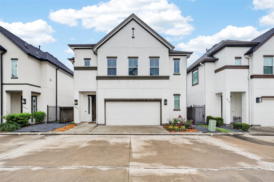 Property photo for 1912 Pueblo Nuevo Path, Houston, TX