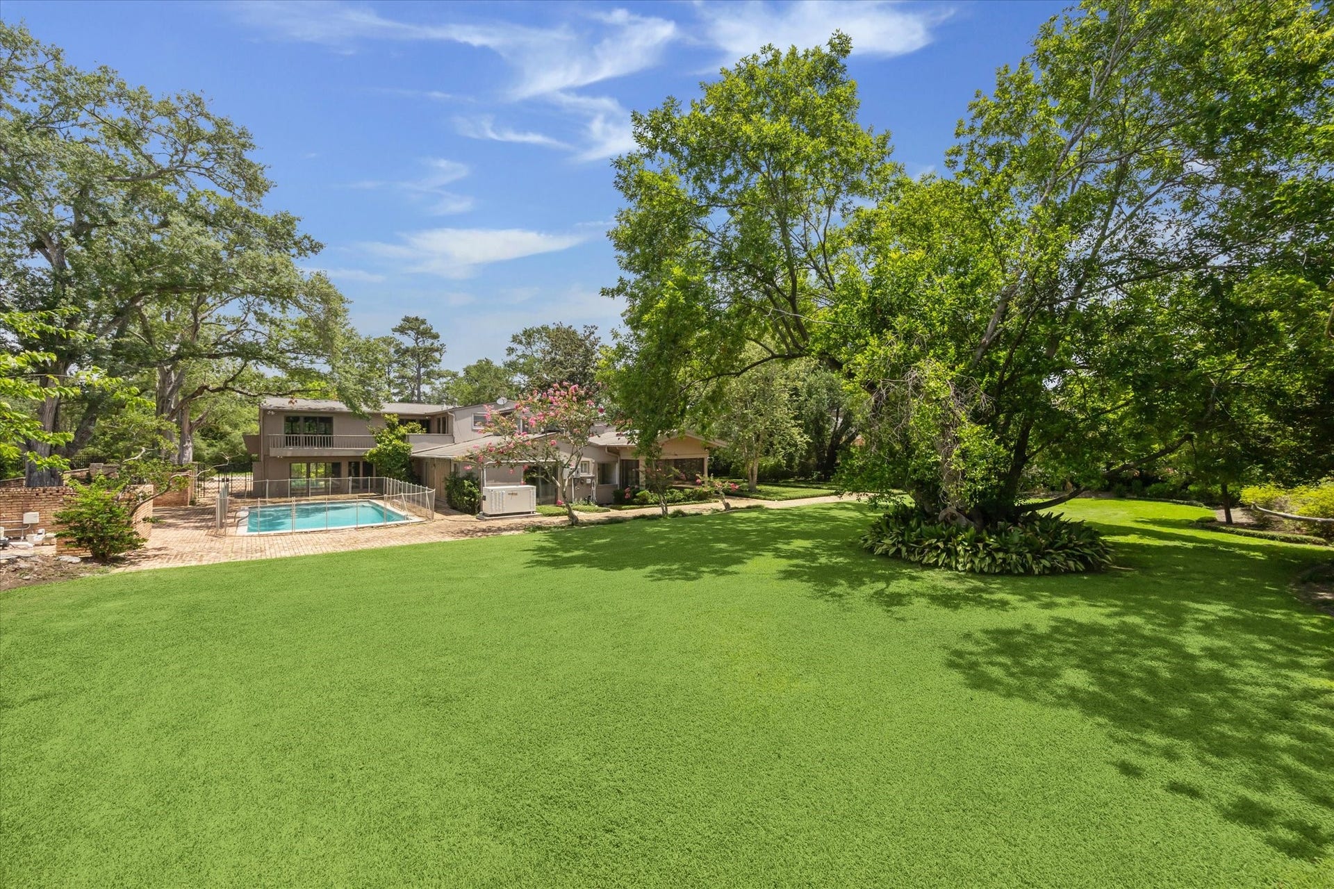 626 Rocky River Road, Houston, TX 77056 626 Rocky River Road, Houston, TX 77056