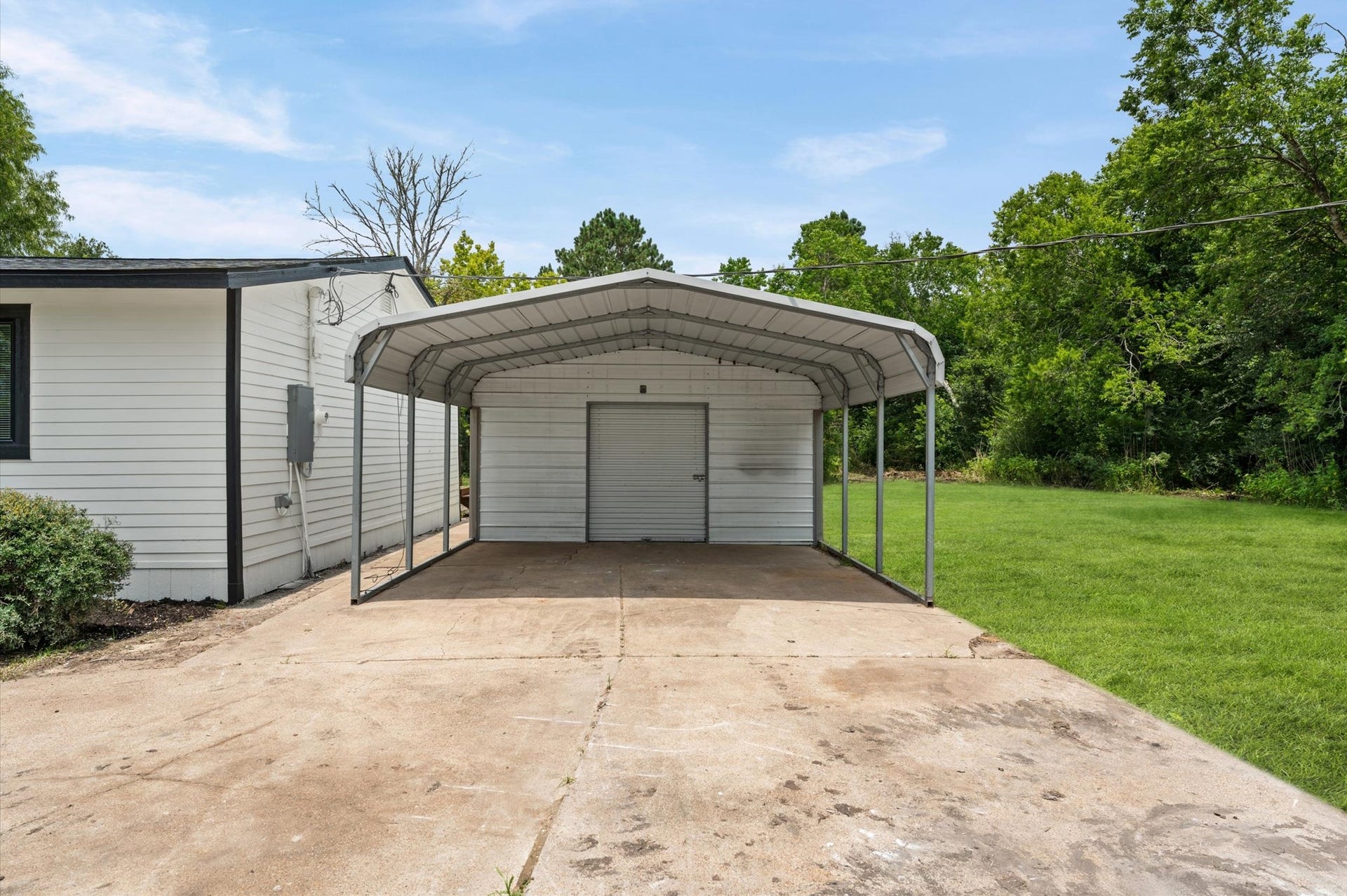 2197 County Road 540, Alvin, TX 77511