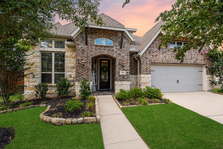 Property photo for 10911 Sunnydale Ridge Lane, Cypress, TX