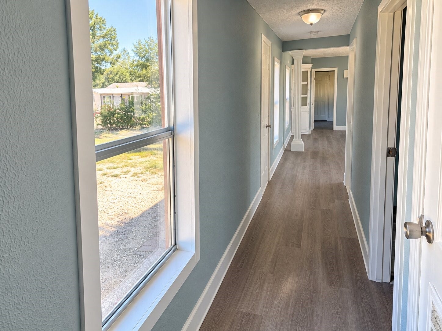 28306 Fox Wood Dr Unit A/B Drive, Pinehurst, TX 77362 Hallway and entrance to room 3