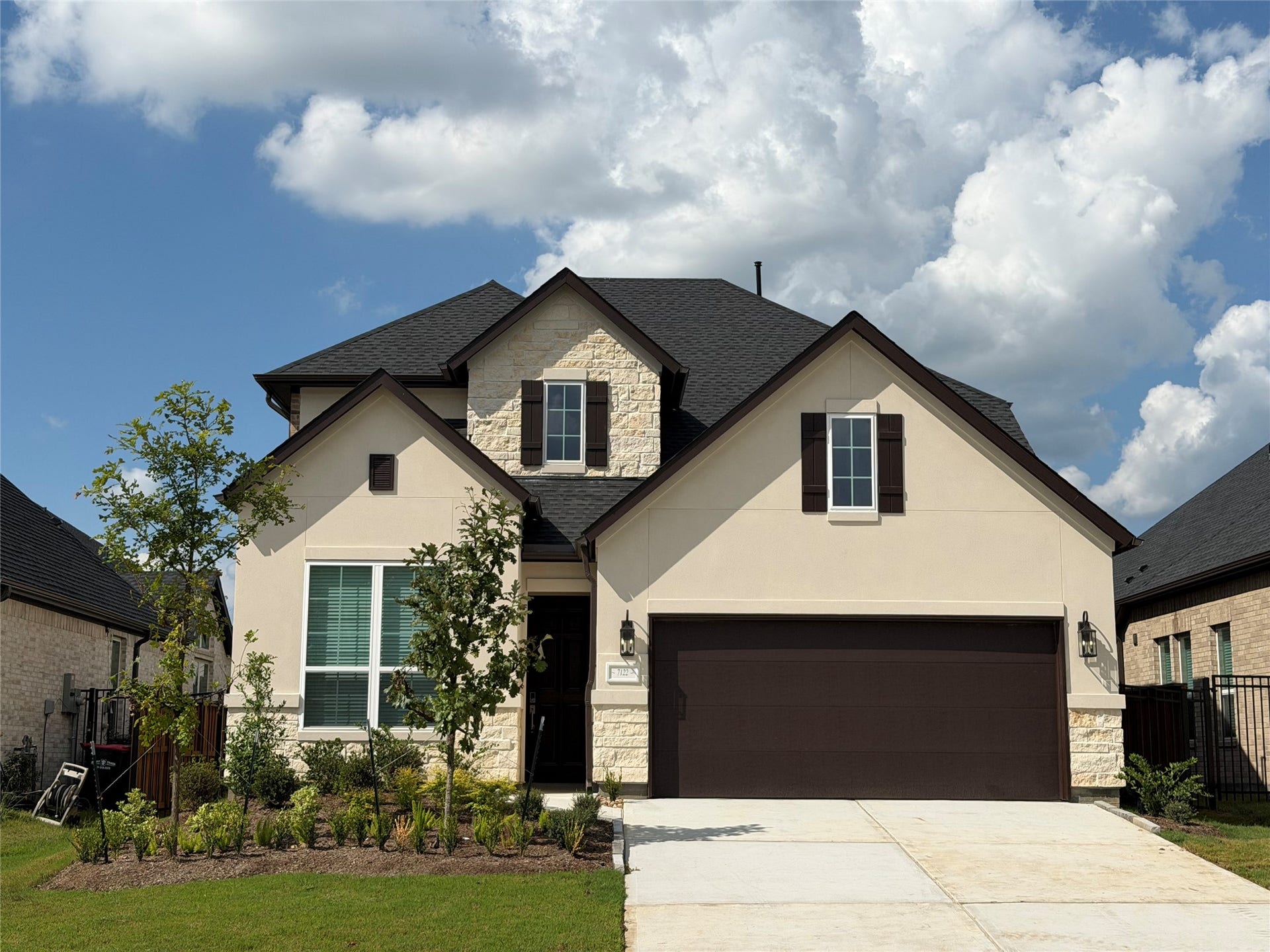 7122 Carriage Light Drive, Magnolia, TX 77354 7122 Carriage Light Drive, Magnolia, TX 77354
