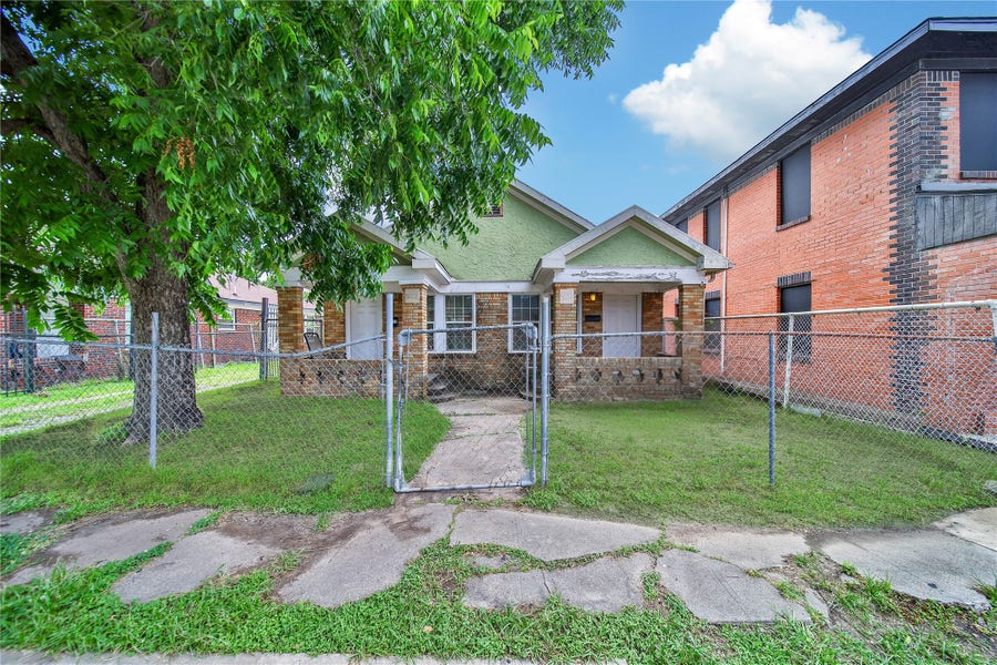 Property photo for 5020 Jefferson Street, Houston, TX