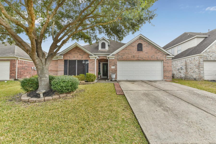 Property photo for 20422 Jasmine Leaf Trail, Humble, TX